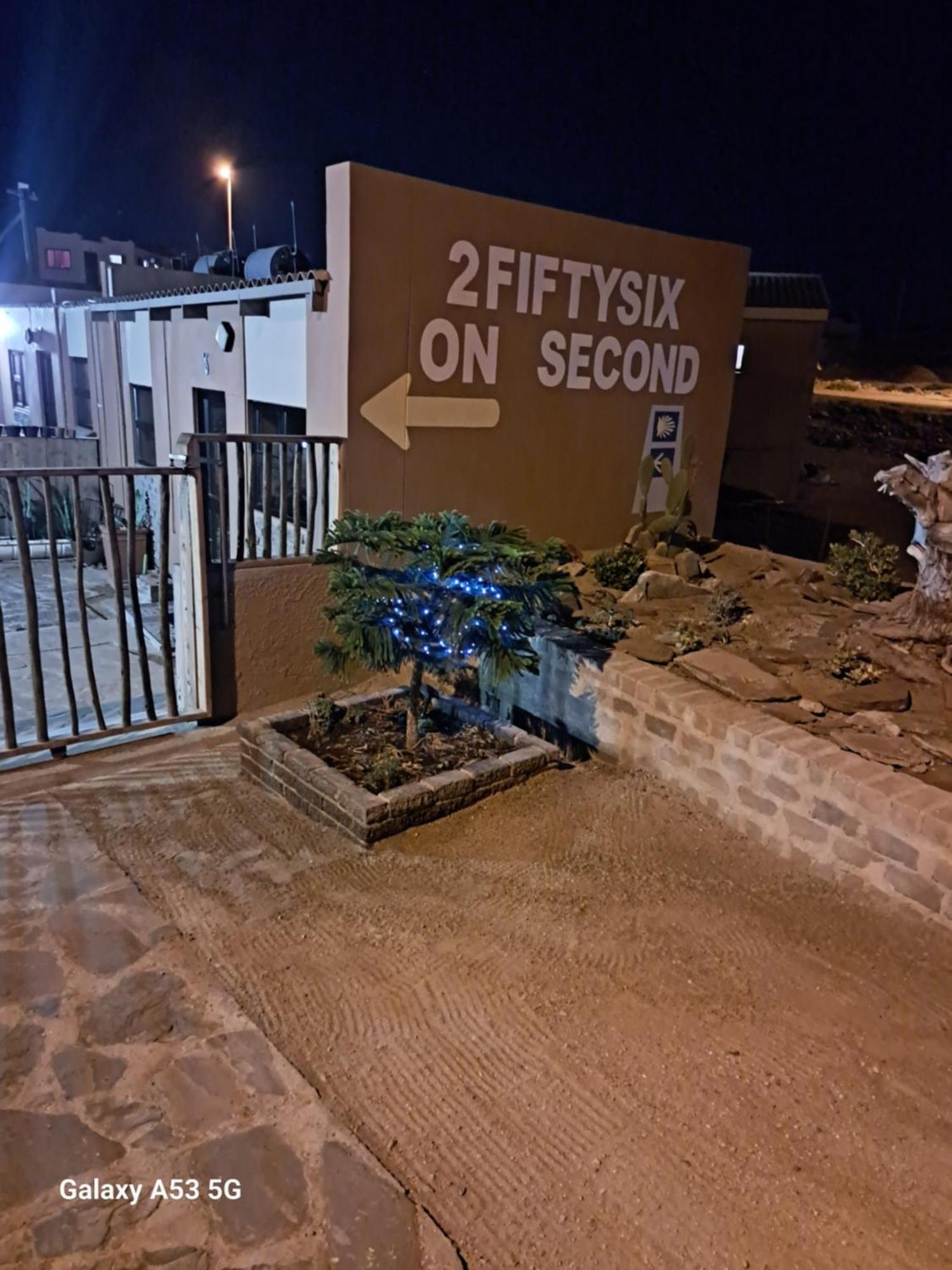 2Fiftysix On Second Daire Lüderitz Dış mekan fotoğraf